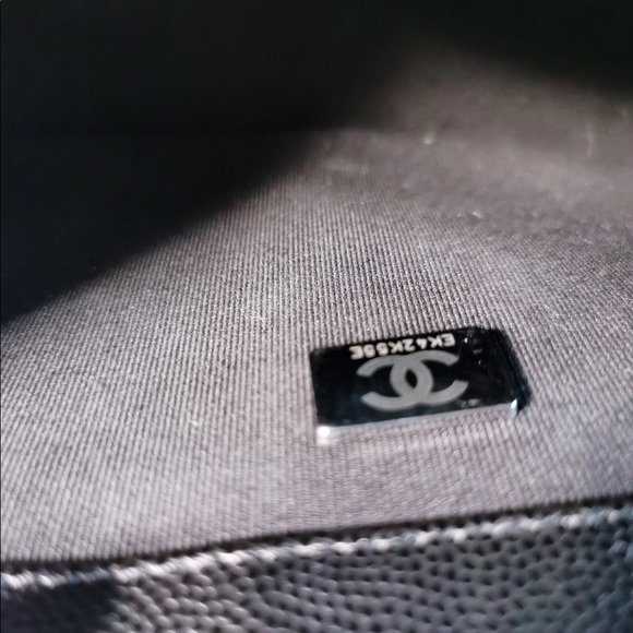 Classic Chanel Caviar microchipped medium Boy Bag - Picture 12 of 12